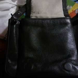 Pour la victoire crossbody bag black